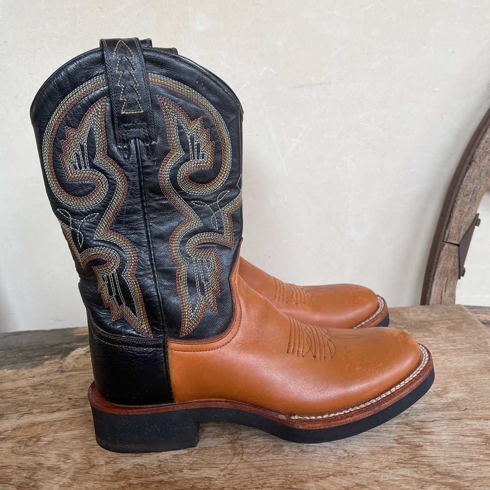 ARIAT COWBOY BOOTS Black Brown Embroidered Leather Mens Boys 5.5B NEW Retail$240 - Picture 2 of 14